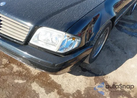 2000 Mercedes-Benz Sl 500 z USA, uszkodzony, nr VIN WDBFA68F8YF193752